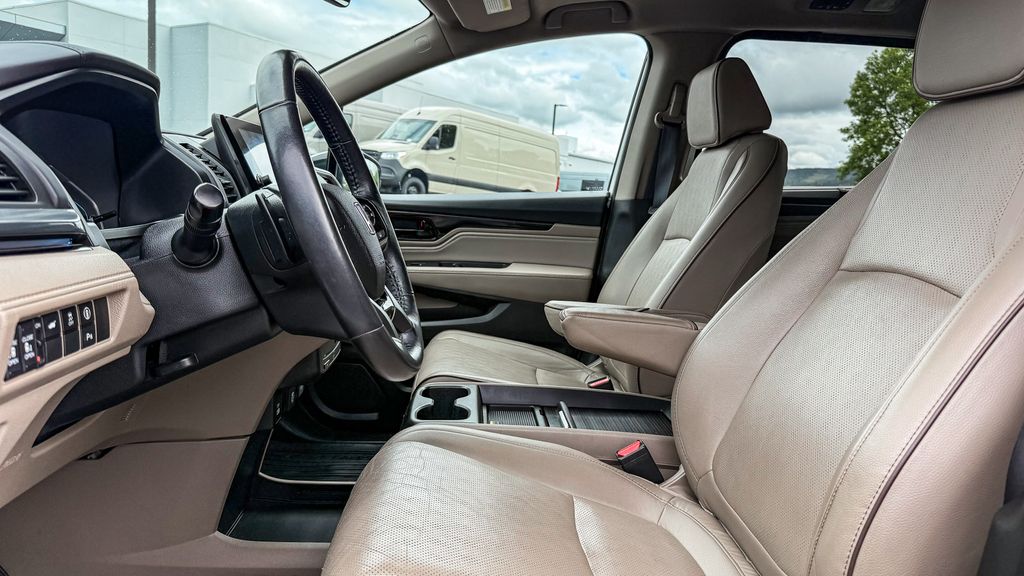 Thumbnail: 2022 Honda Odyssey - 10