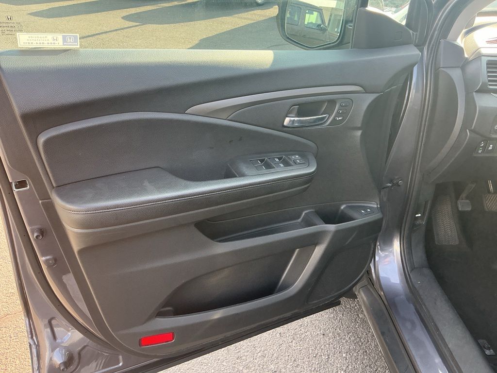 Thumbnail: 2021 Honda Pilot - 23