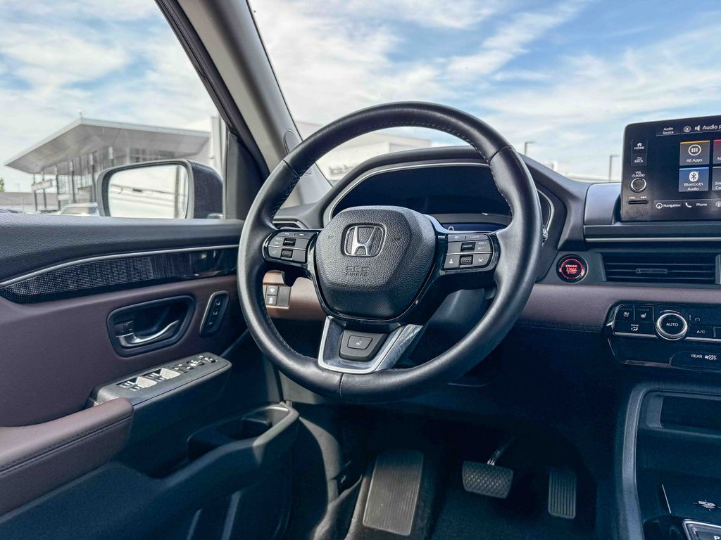 Thumbnail: 2023 Honda Pilot - 9