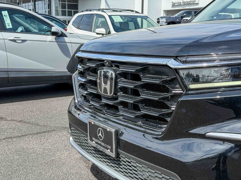 Thumbnail: 2023 Honda Pilot - 6