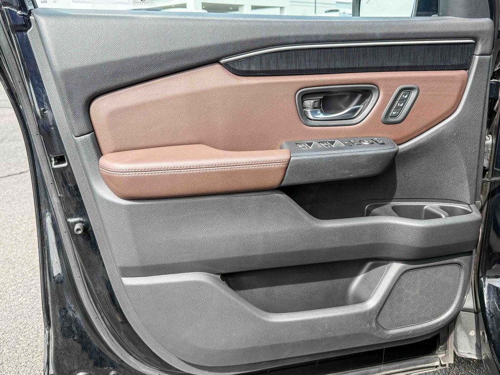 Thumbnail: 2023 Honda Pilot - 25