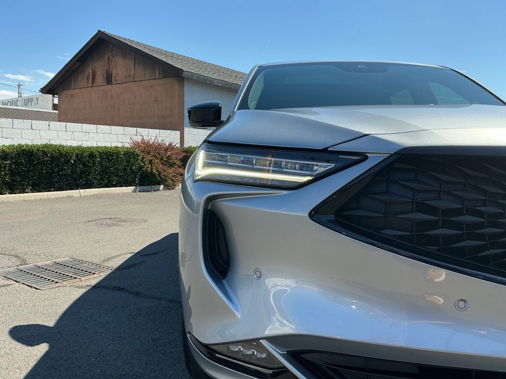 Thumbnail: 2022 Acura MDX - 16