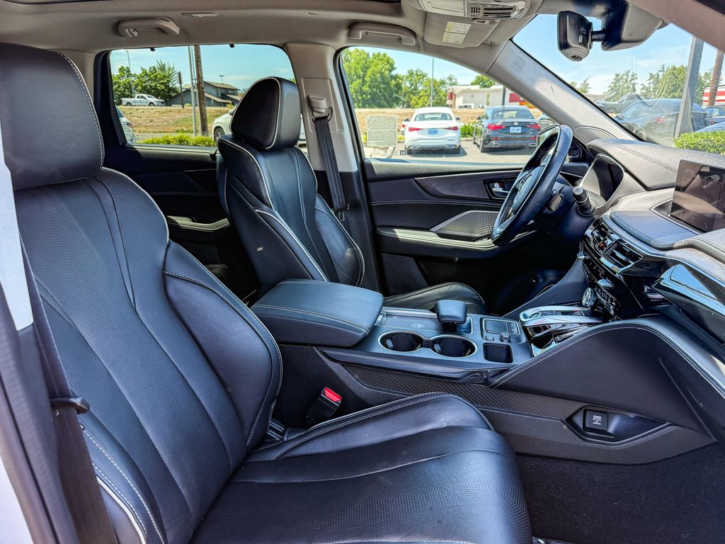 Thumbnail: 2023 Acura MDX - 9