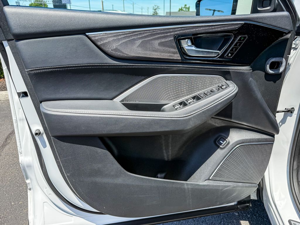 Thumbnail: 2023 Acura MDX - 24