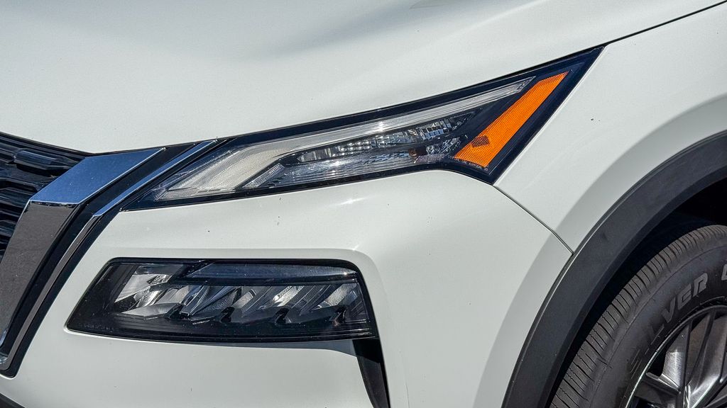 Thumbnail: 2023 Nissan Rogue - 17
