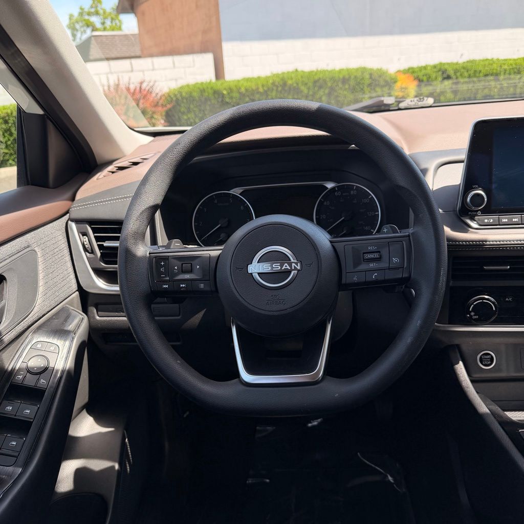 Thumbnail: 2023 Nissan Rogue - 8