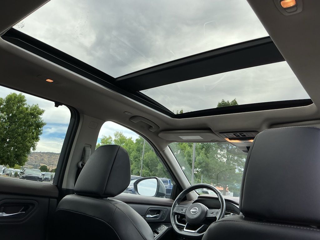 Thumbnail: 2023 Nissan Rogue - 24