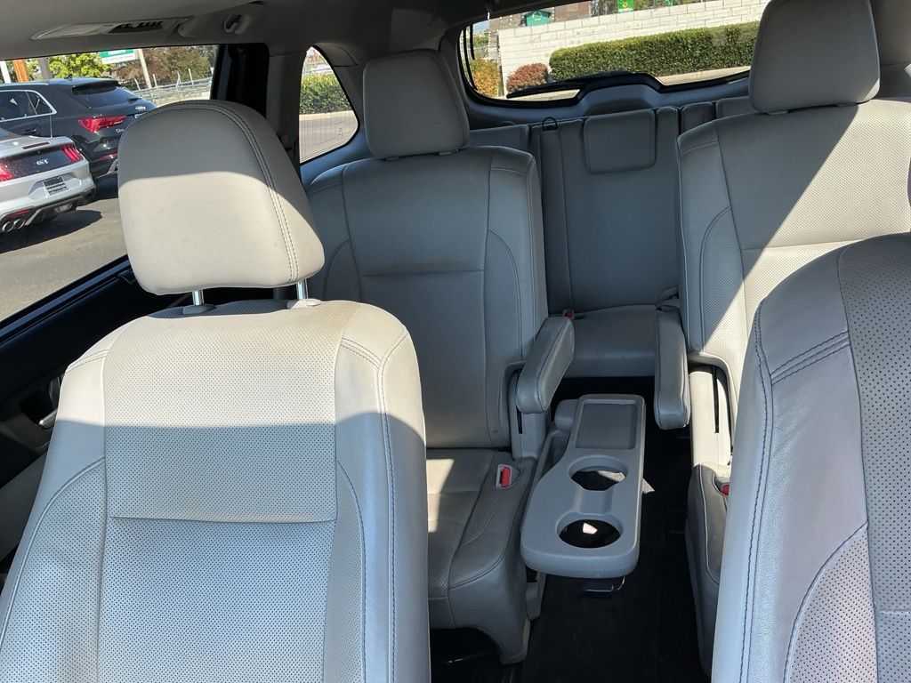 Thumbnail: 2016 Toyota Highlander - 7