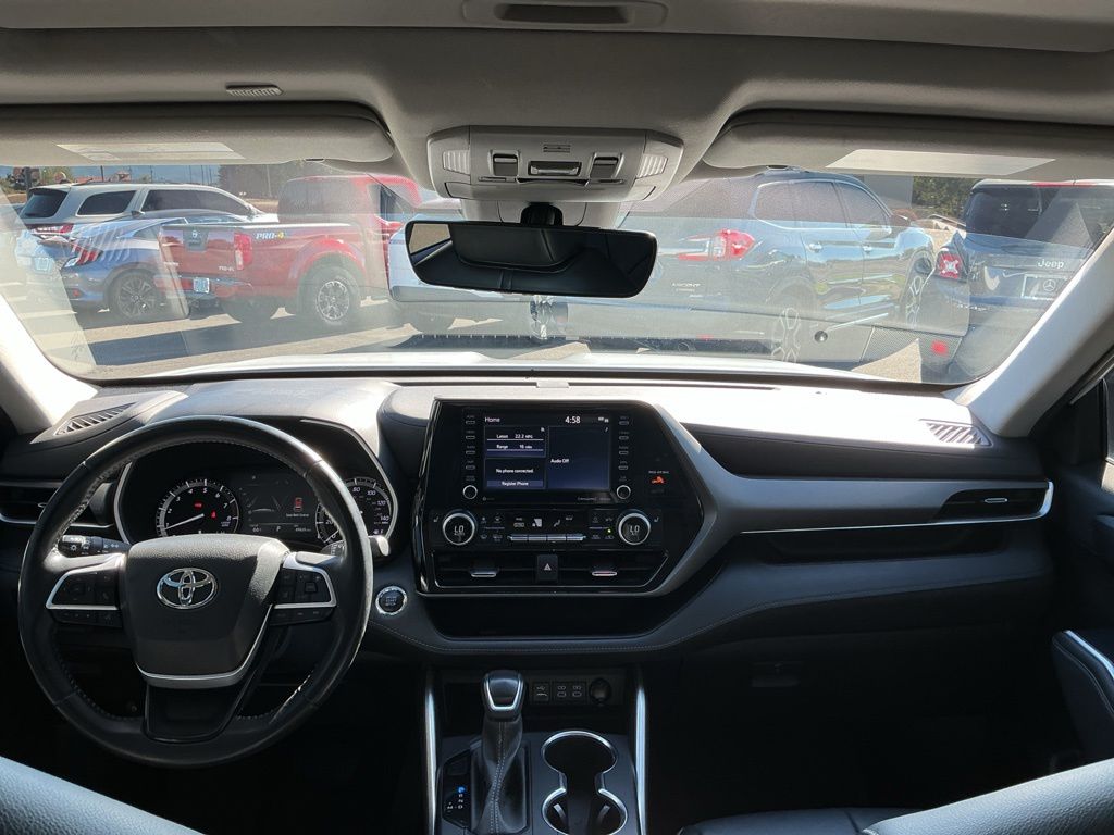 Thumbnail: 2022 Toyota Highlander - 2
