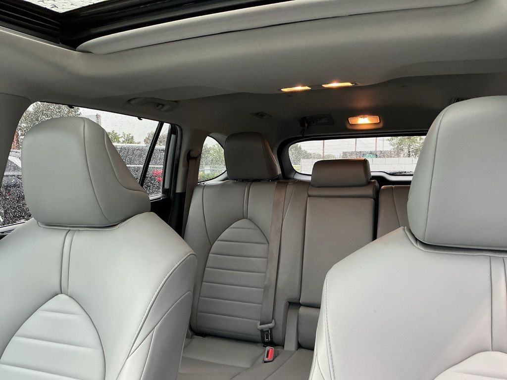 Thumbnail: 2020 Toyota Highlander - 11