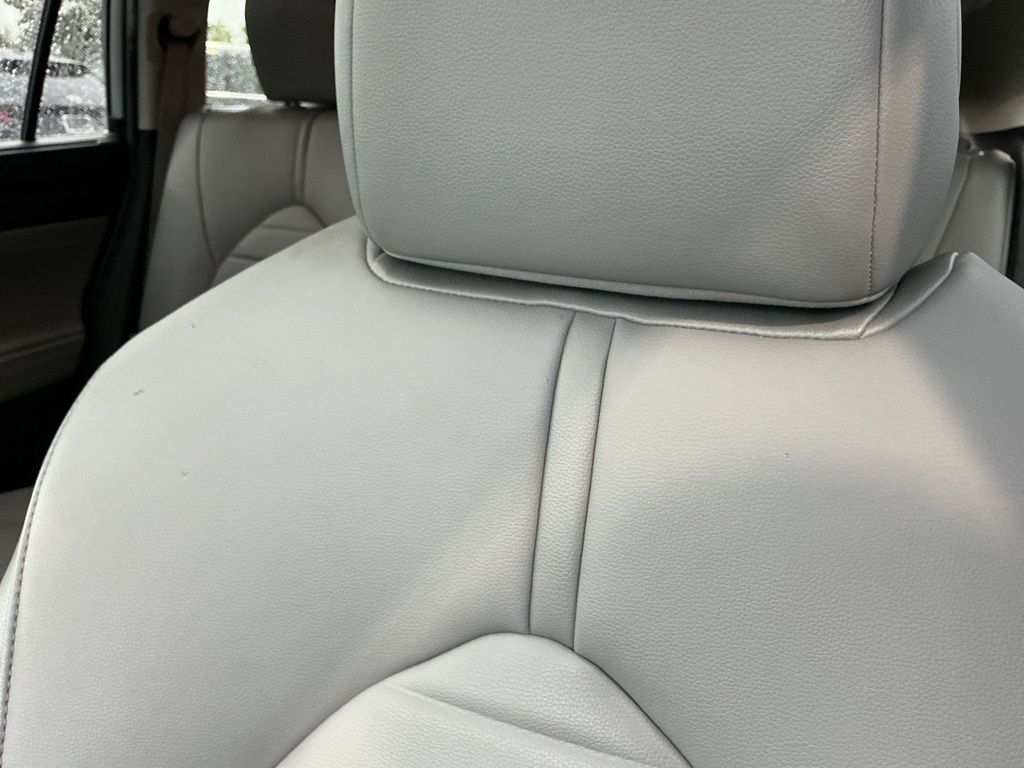 Thumbnail: 2020 Toyota Highlander - 10