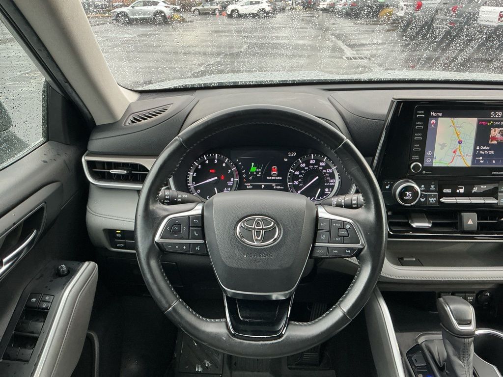Thumbnail: 2020 Toyota Highlander - 8