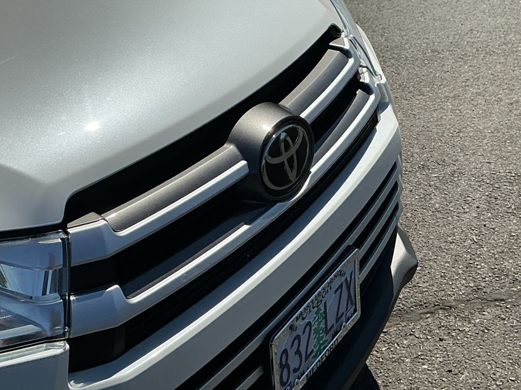 Thumbnail: 2019 Toyota Highlander - 17