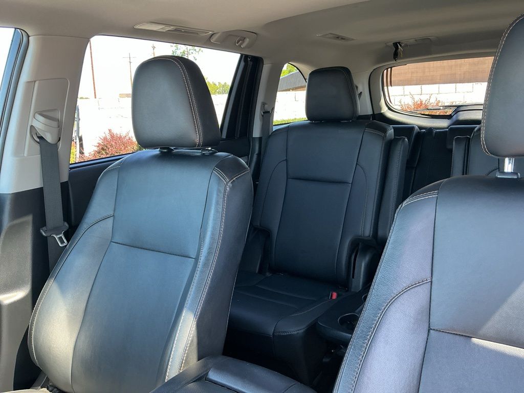 Thumbnail: 2019 Toyota Highlander - 11