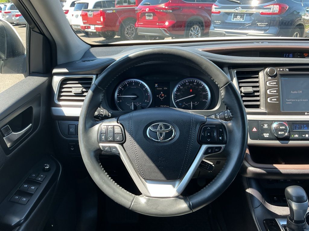 Thumbnail: 2019 Toyota Highlander - 12