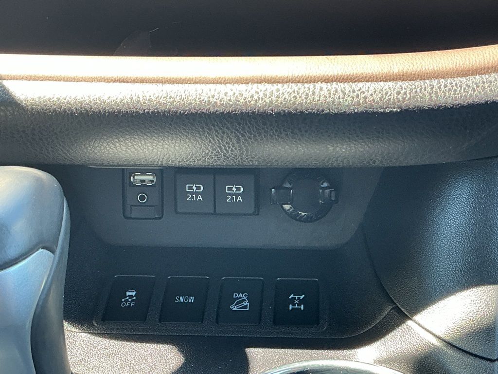 Thumbnail: 2019 Toyota Highlander - 33