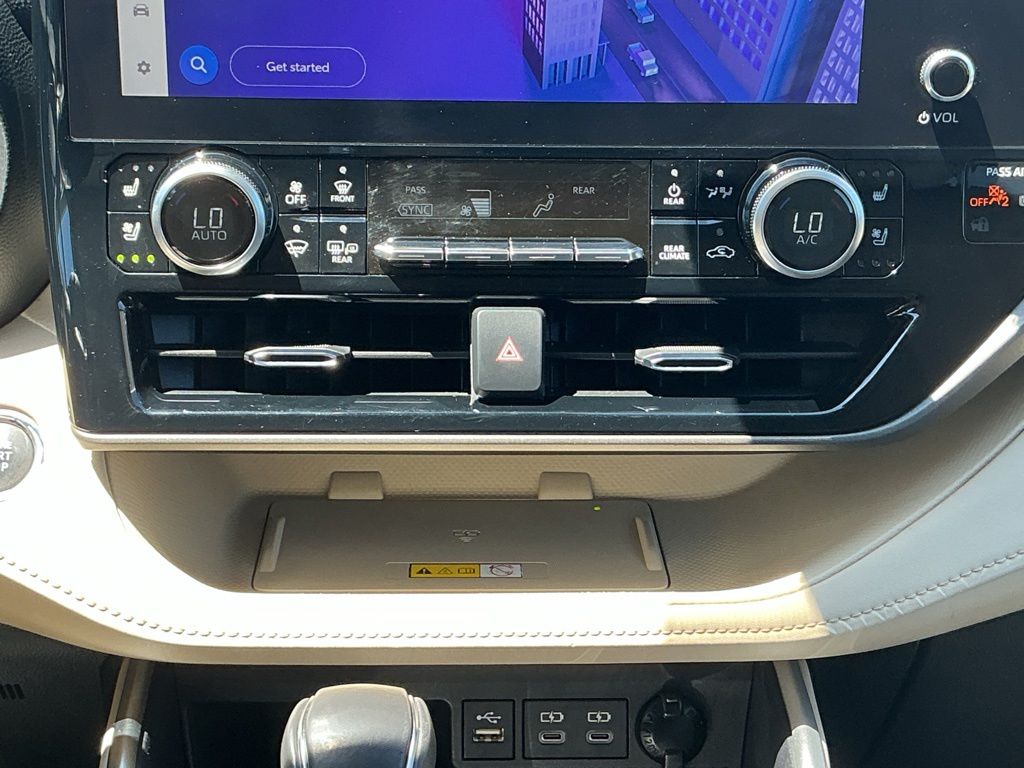 Thumbnail: 2023 Toyota Highlander - 33