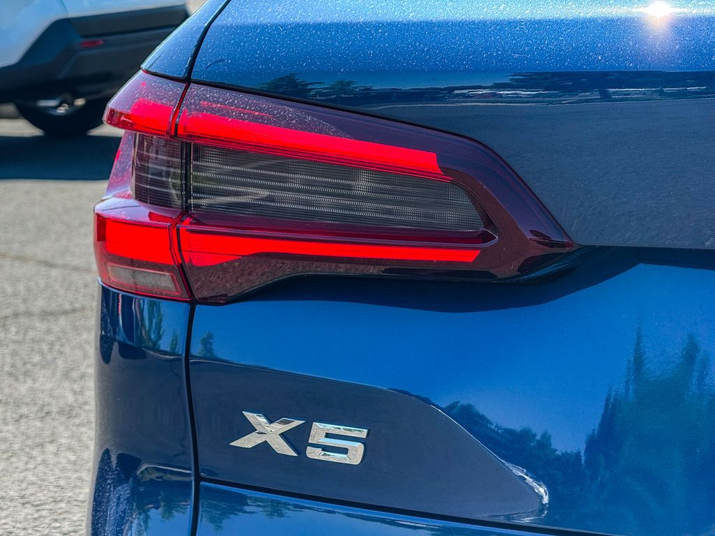 Thumbnail: 2021 BMW X5 - 18