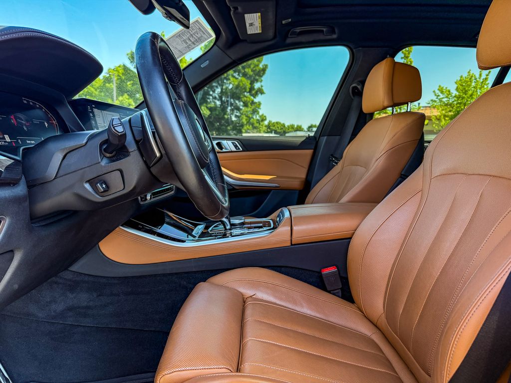 Thumbnail: 2021 BMW X5 - 10
