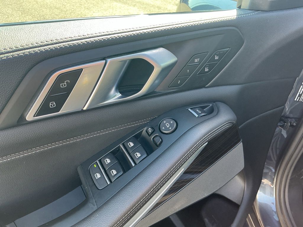 Thumbnail: 2020 BMW X5 - 25