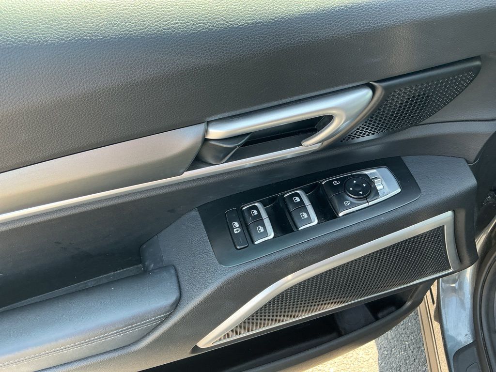Thumbnail: 2021 Kia Telluride - 25