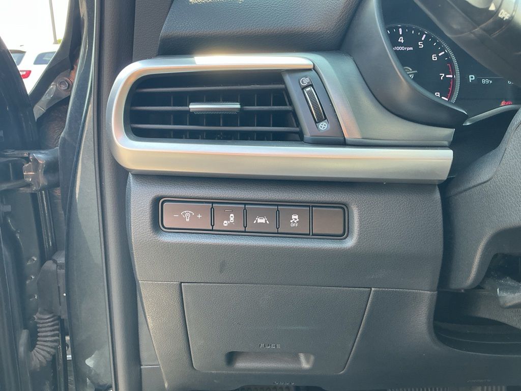 Thumbnail: 2021 Kia Telluride - 23