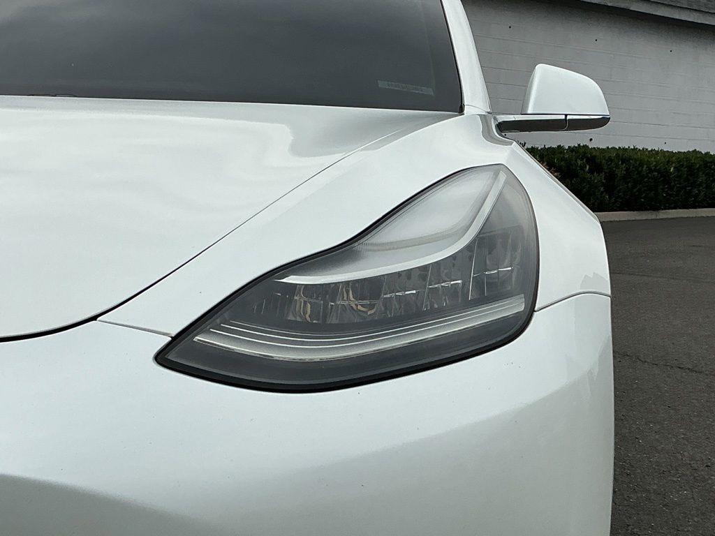 Thumbnail: 2020 Tesla Model 3 - 15