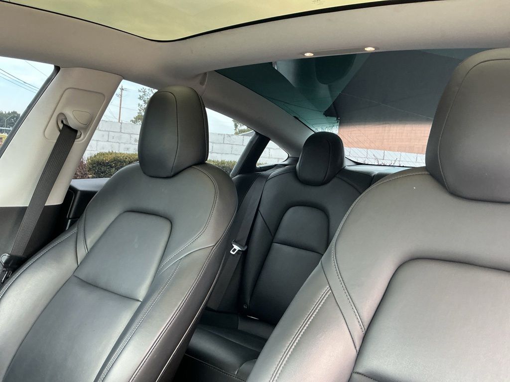 Thumbnail: 2020 Tesla Model 3 - 10