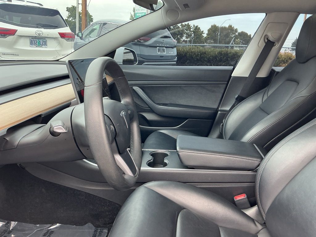 Thumbnail: 2020 Tesla Model 3 - 19