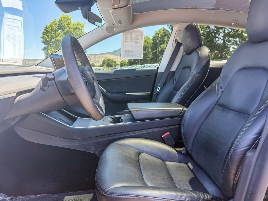 Thumbnail: 2021 Tesla Model Y - 11