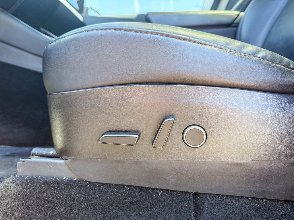 Thumbnail: 2021 Tesla Model Y - 21