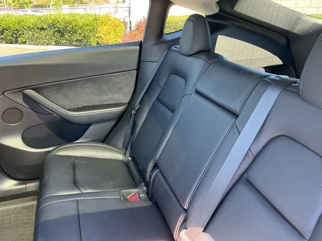 Thumbnail: 2022 Tesla Model Y - 25