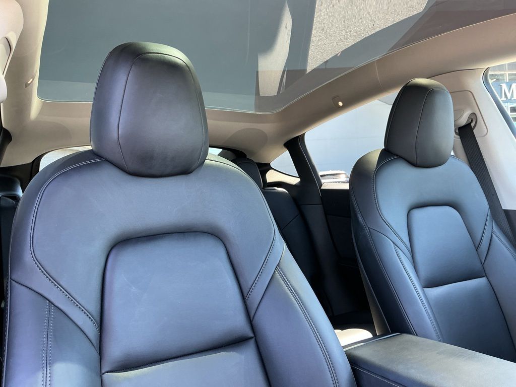Thumbnail: 2022 Tesla Model Y - 24