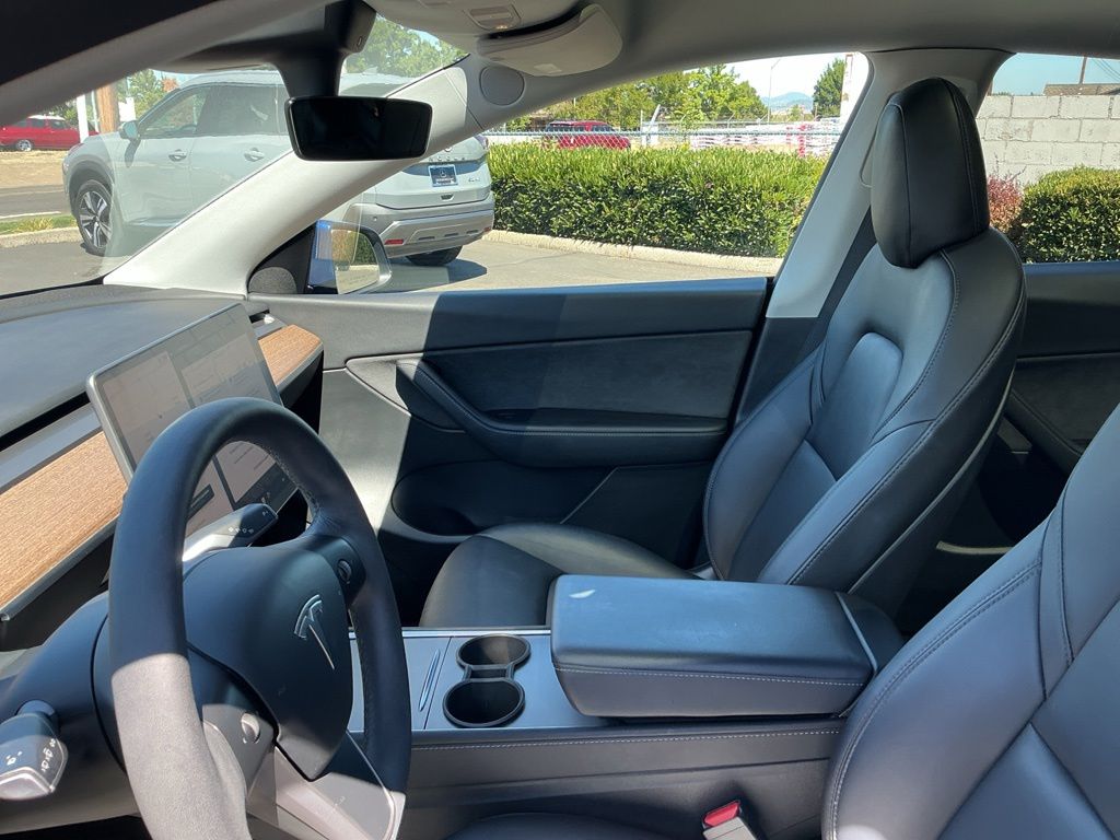 Thumbnail: 2022 Tesla Model Y - 9