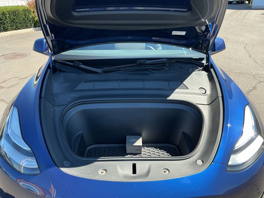 Thumbnail: 2022 Tesla Model Y - 28