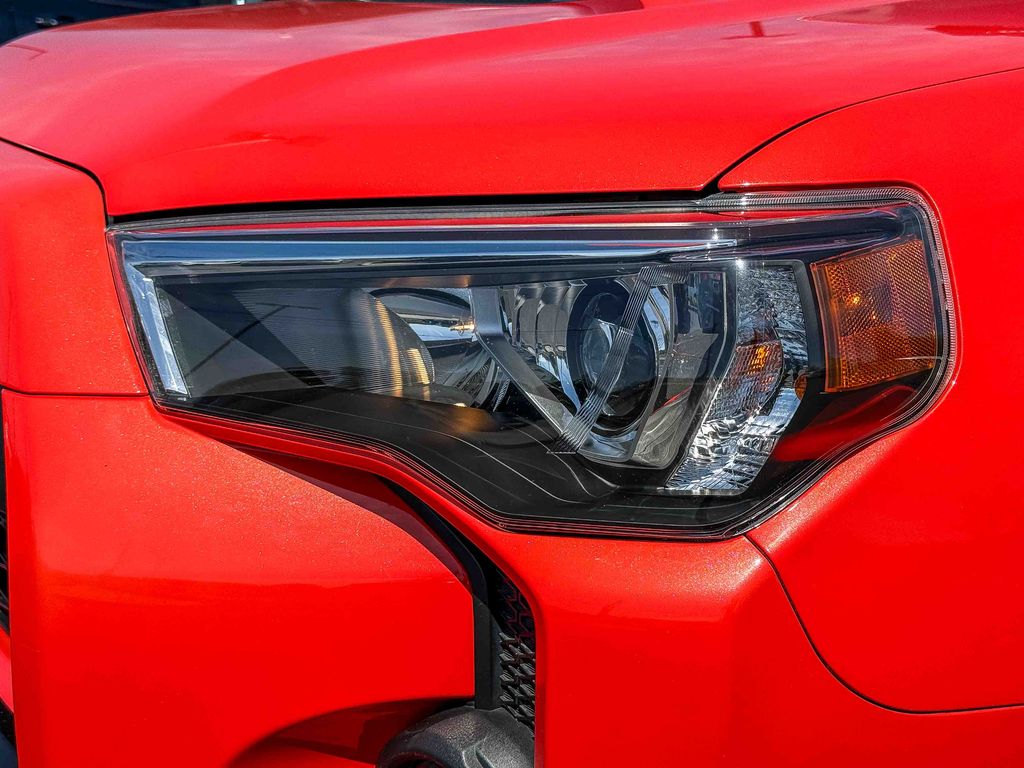 Thumbnail: 2023 Toyota 4Runner - 16