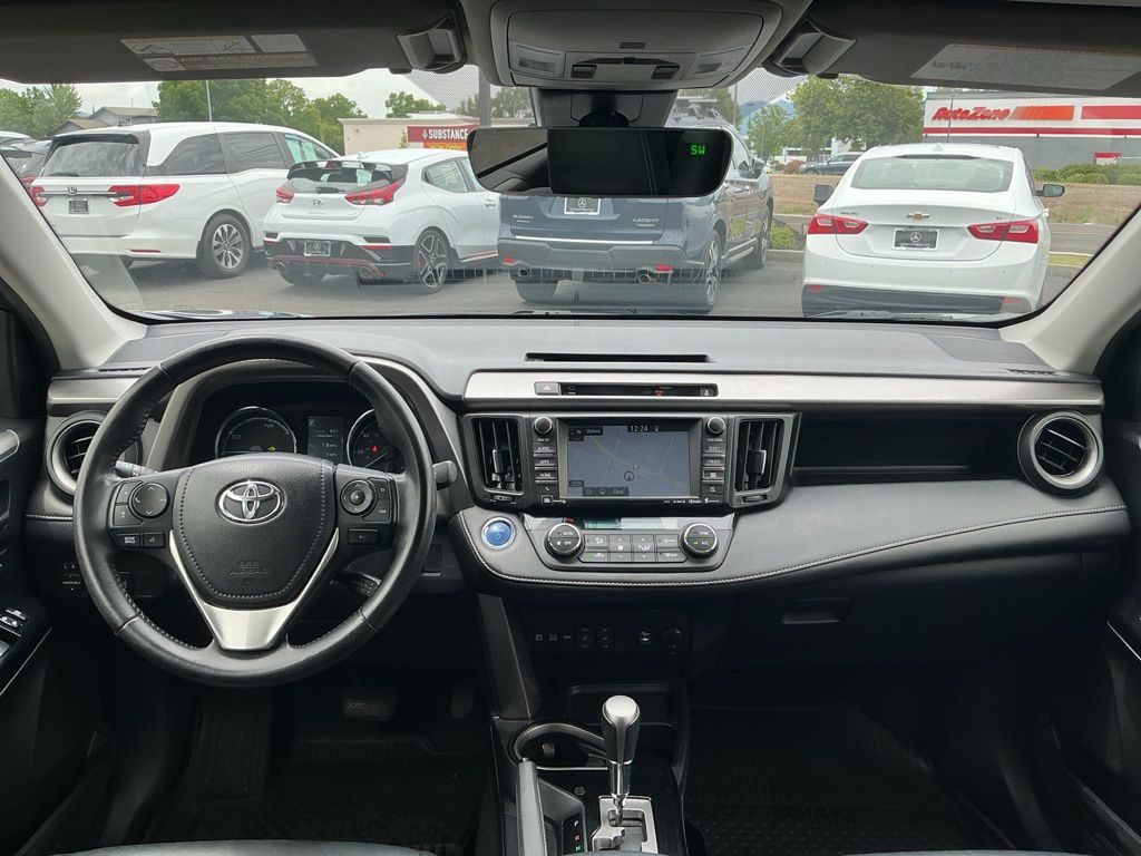Thumbnail: 2016 Toyota RAV4 - 8