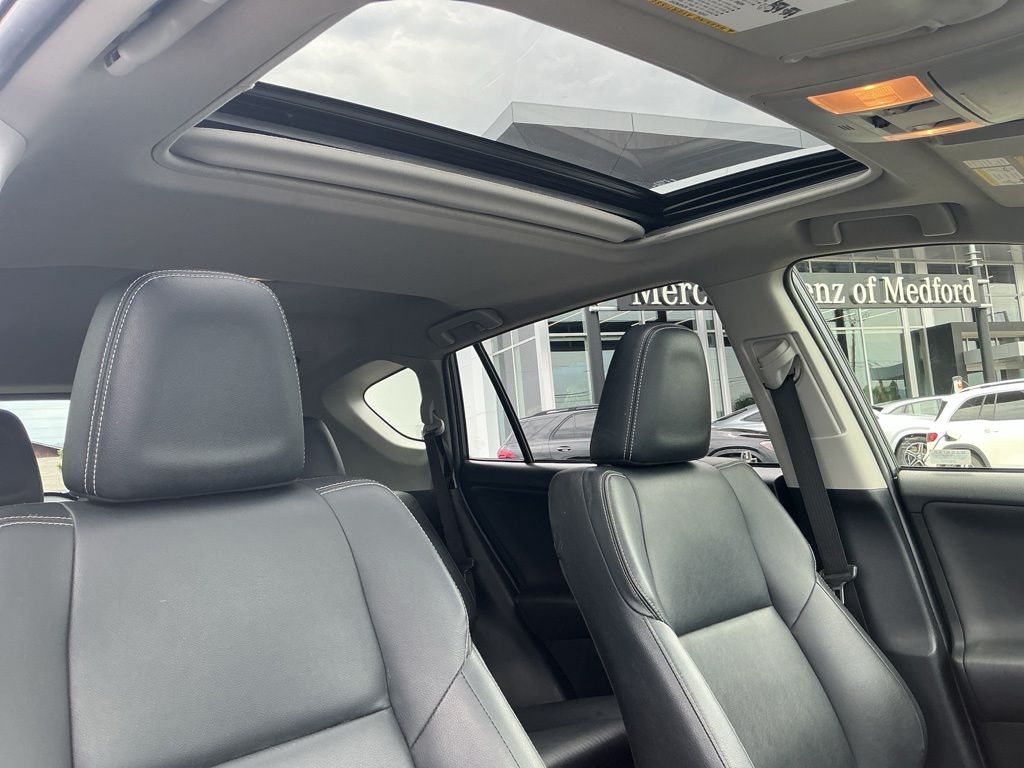 Thumbnail: 2016 Toyota RAV4 - 25