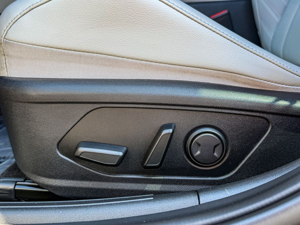 Thumbnail: 2023 Hyundai Elantra - 26