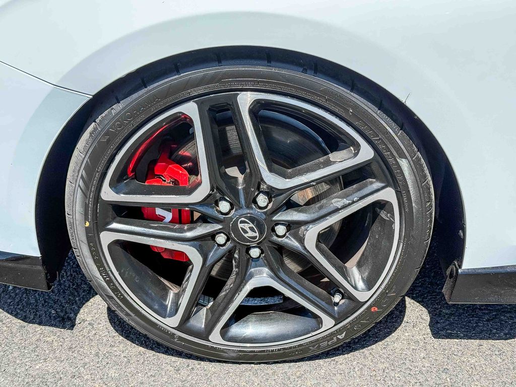 Thumbnail: 2020 Hyundai Veloster - 21