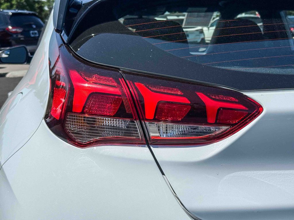 Thumbnail: 2020 Hyundai Veloster - 20