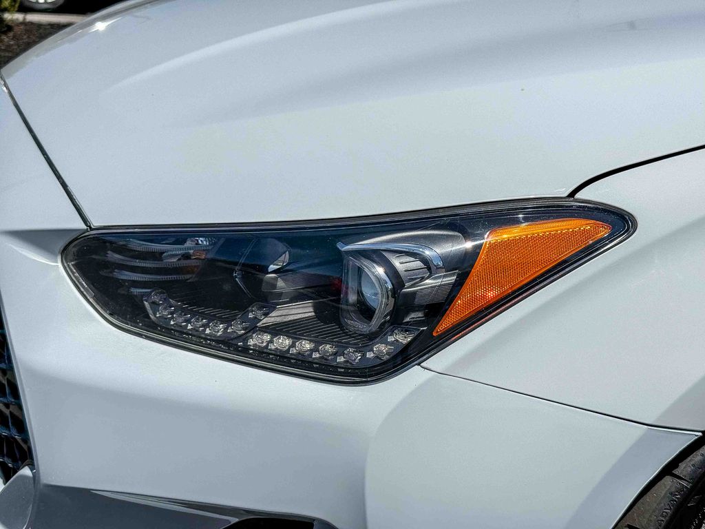 Thumbnail: 2020 Hyundai Veloster - 16