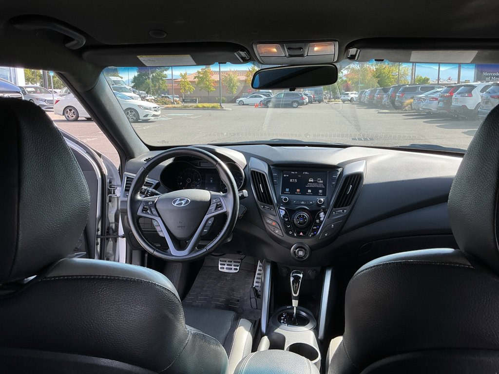 Thumbnail: 2017 Hyundai Veloster - 11