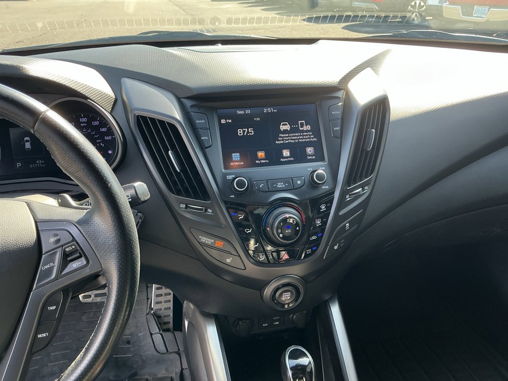 Thumbnail: 2017 Hyundai Veloster - 12