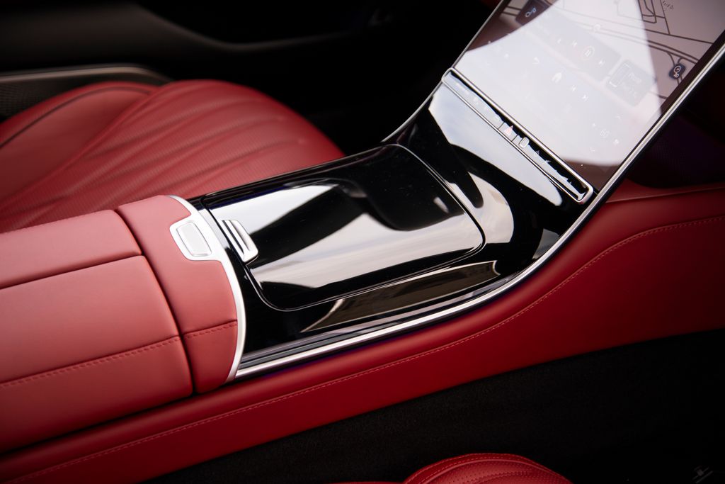 Thumbnail: 2026 Mercedes-Benz S-Class - 7
