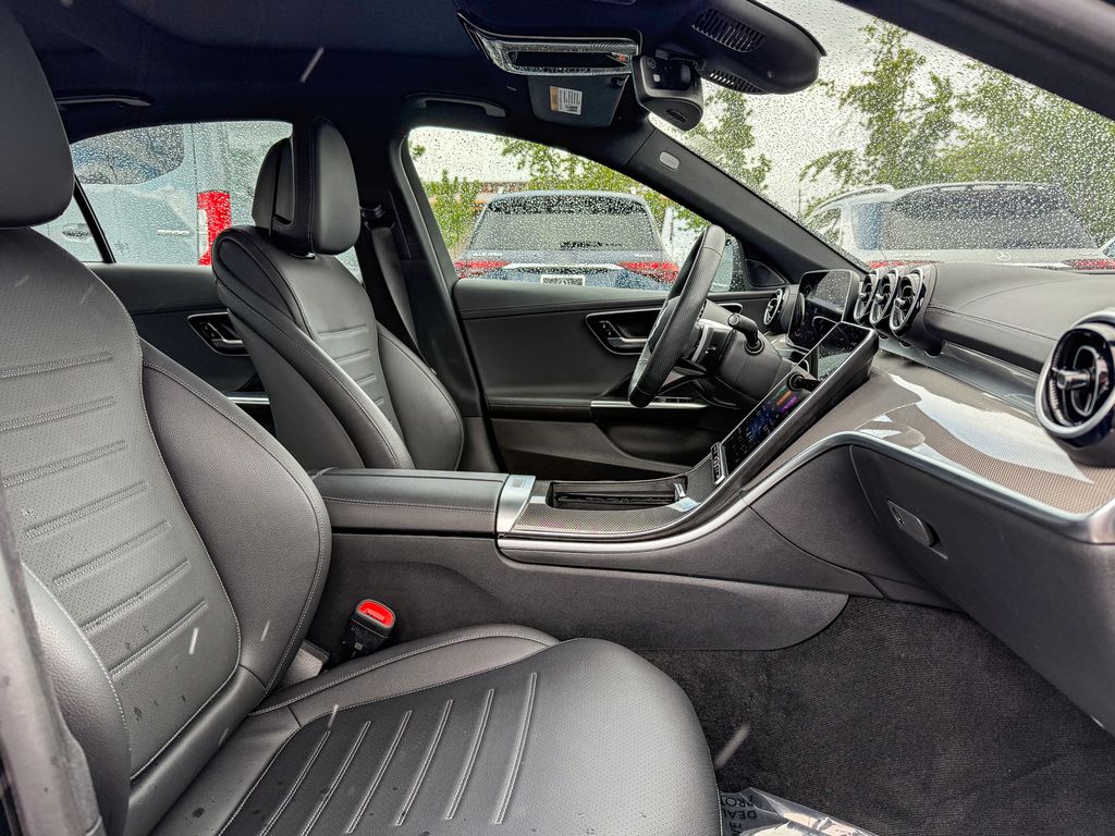 Thumbnail: 2025 Mercedes-Benz C-Class - 10