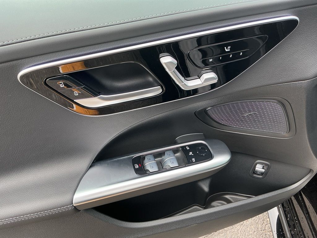 Thumbnail: 2026 Mercedes-Benz C-Class - 21