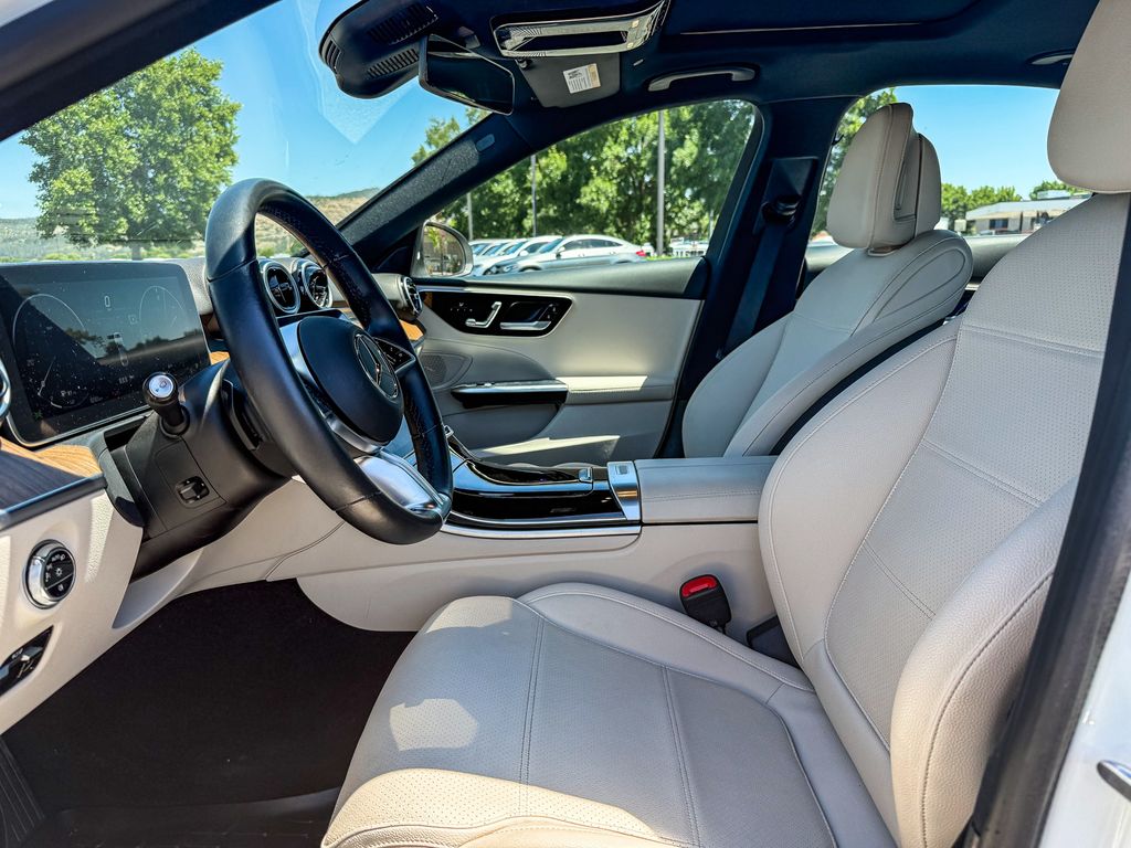 Thumbnail: 2023 Mercedes-Benz C-Class - 11