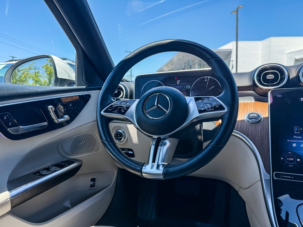 Thumbnail: 2023 Mercedes-Benz C-Class - 9