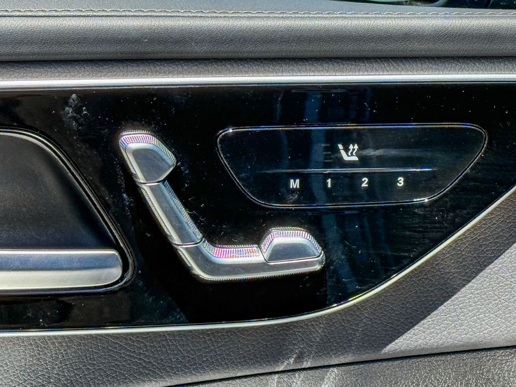 Thumbnail: 2025 Mercedes-Benz C-Class - 23